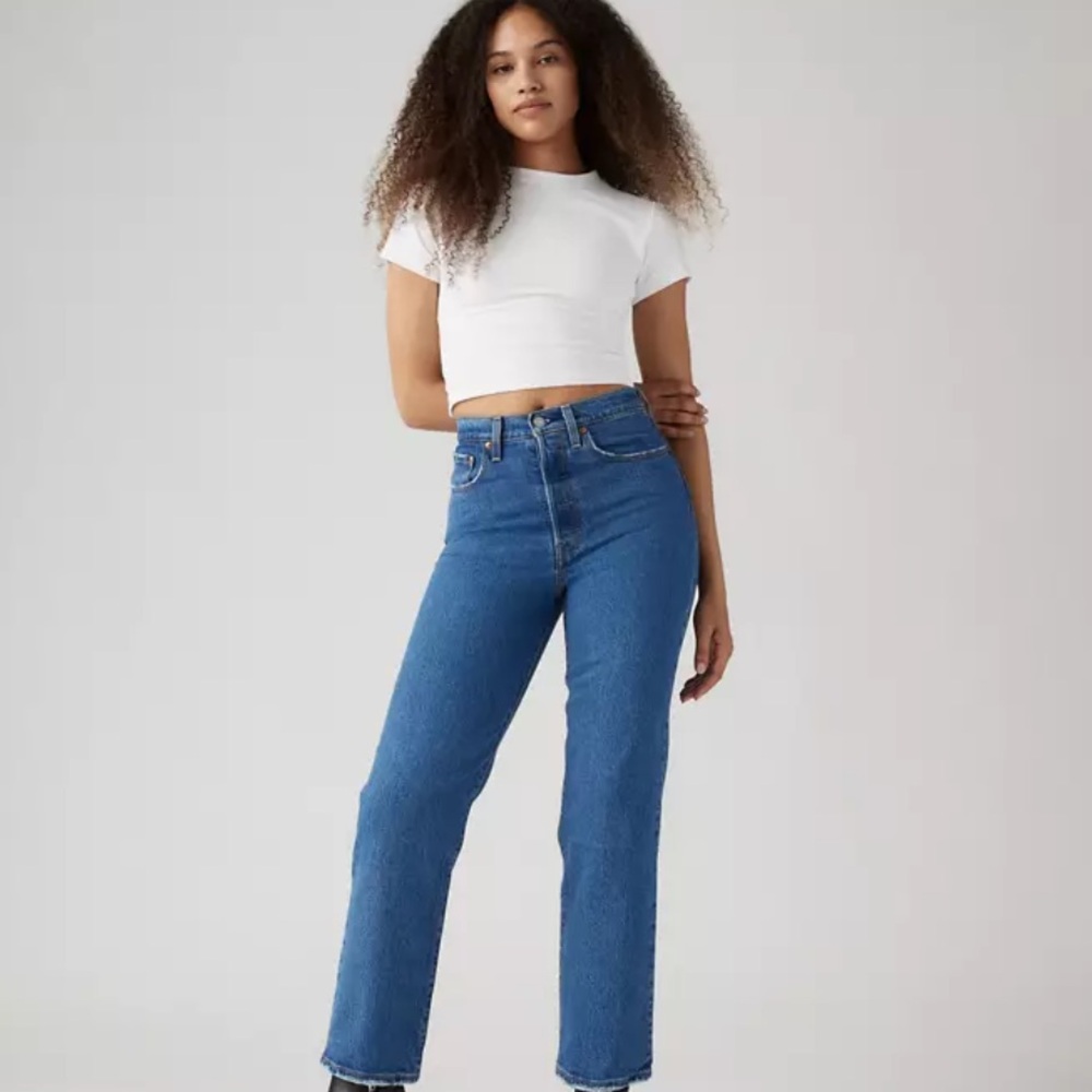 Levi Ribcage Straight Jeans in ‘Jazz Pop’ Medium Wash